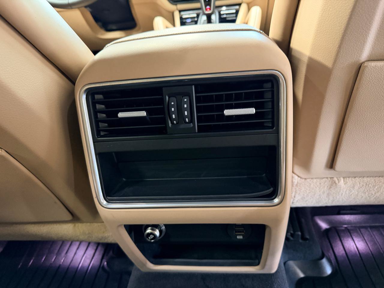 Used 2019 Porsche Cayenne AWD/4WD image 32