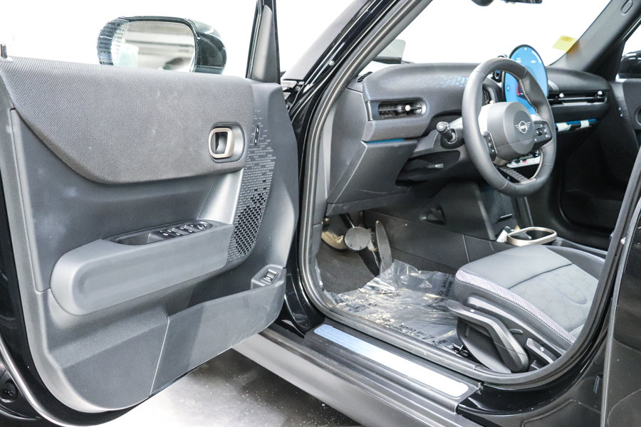 Used 2026 MINI Cooper 4-Door Hardtop FWD image 21