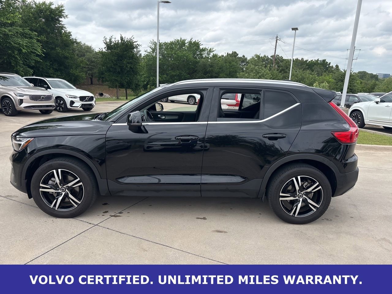 Used 2025 Volvo XC40 B5 Core AWD/4WD image 8