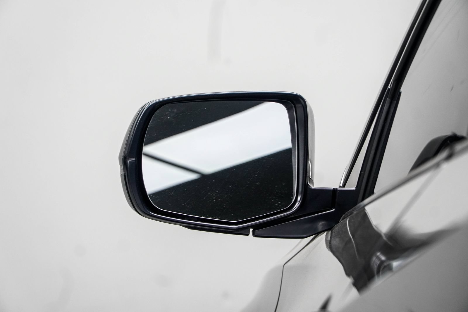 Used 2025 Acura RDX w/ Advance Package AWD/4WD image 16