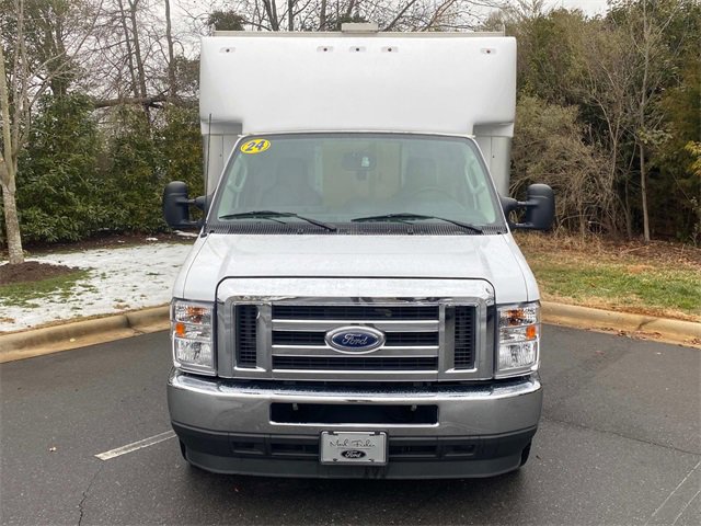 Used 2024 Ford E-350 and Econoline 350 Super Duty w/ Power Windows & Locks Group image 2