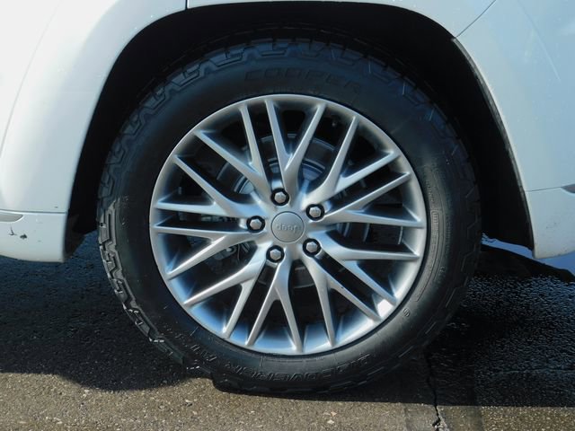 Used 2017 Jeep Grand Cherokee Summit AWD/4WD image 34