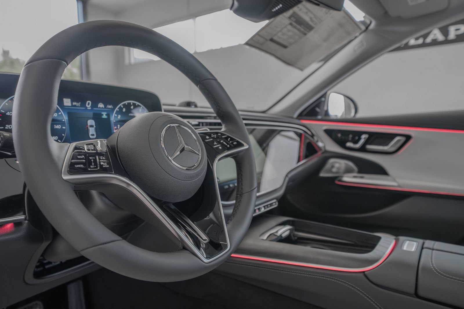 Used 2026 Mercedes-Benz E 350 4MATIC Sedan image 7
