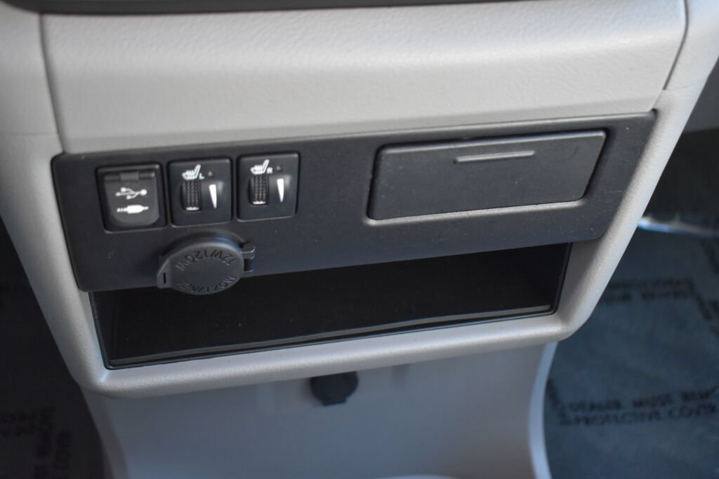 Certified 2016 Toyota Sienna XLE w/ XLE Navigation Package FWD image 14