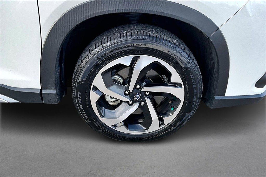 Used 2024 Subaru Forester Touring image 6