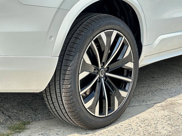 New 2026 Volvo XC90 B6 Ultra image 9
