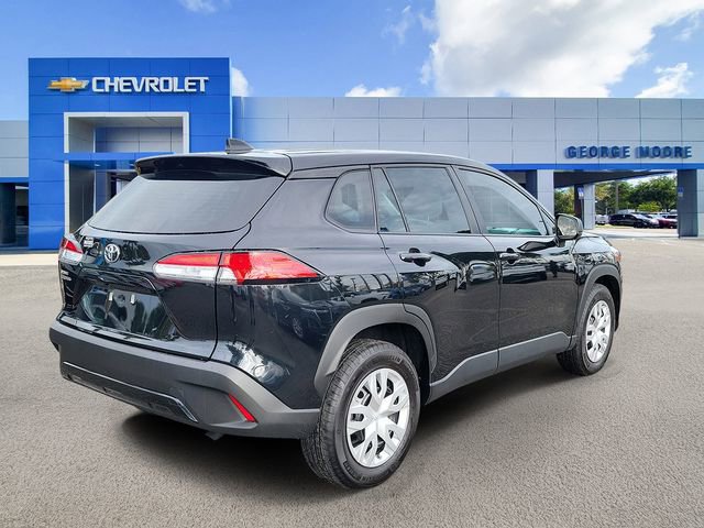 Used 2024 Toyota Corolla Cross L image 4