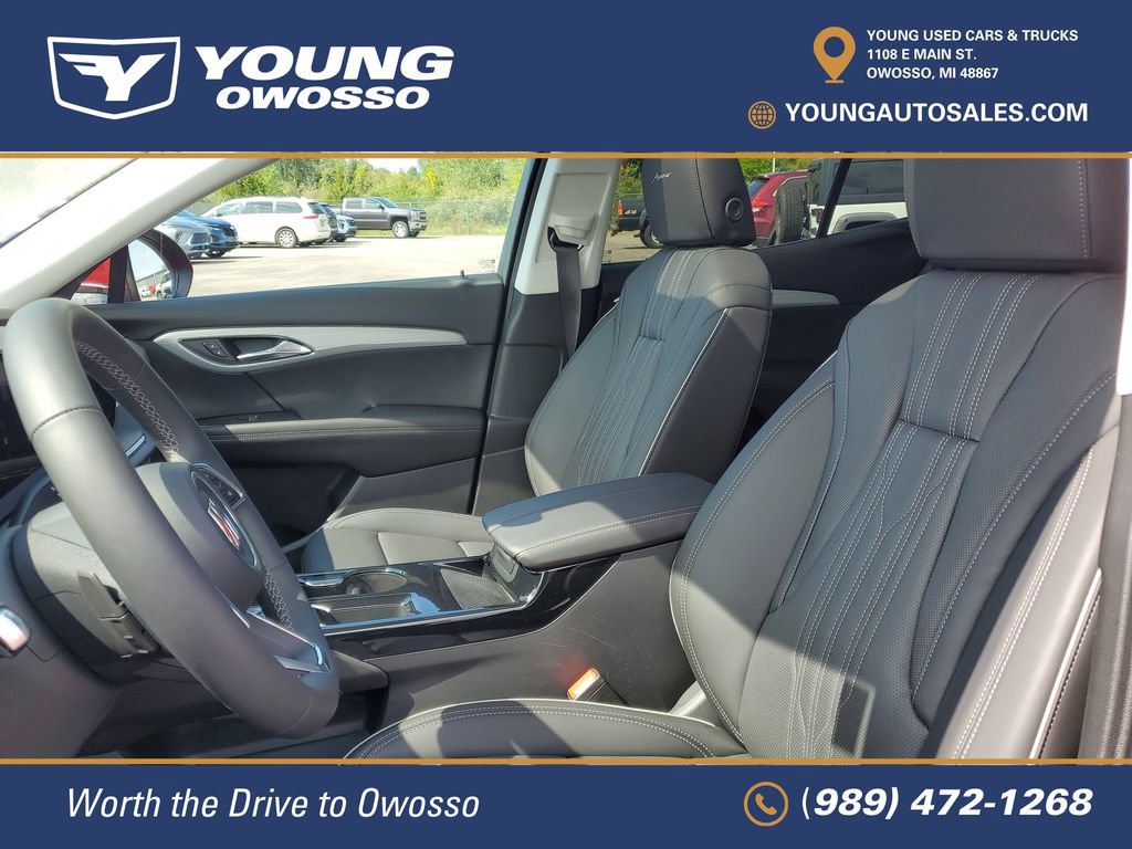 Used 2025 Buick Envision Avenir AWD/4WD image 7