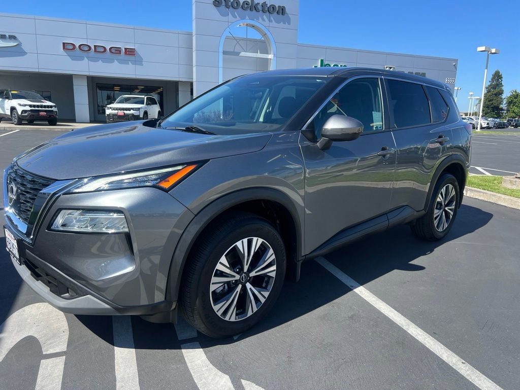 Used 2022 Nissan Rogue SV FWD image 5