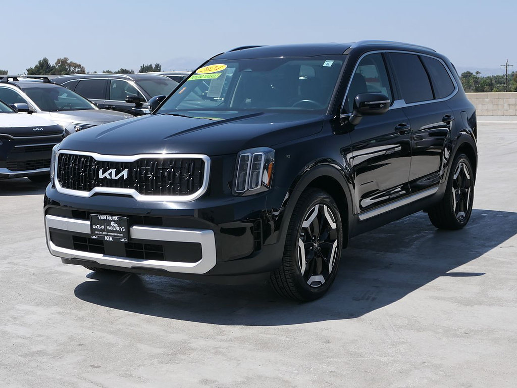 Used 2024 Kia Telluride EX w/ EX Captain's Chair Package FWD image 7