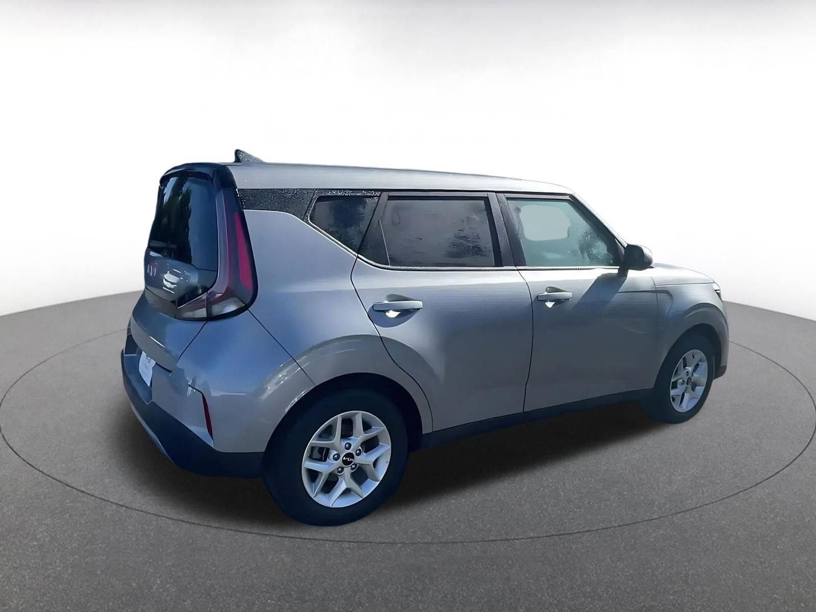 Used 2025 Kia Soul LX w/ LX Technology Package FWD image 15