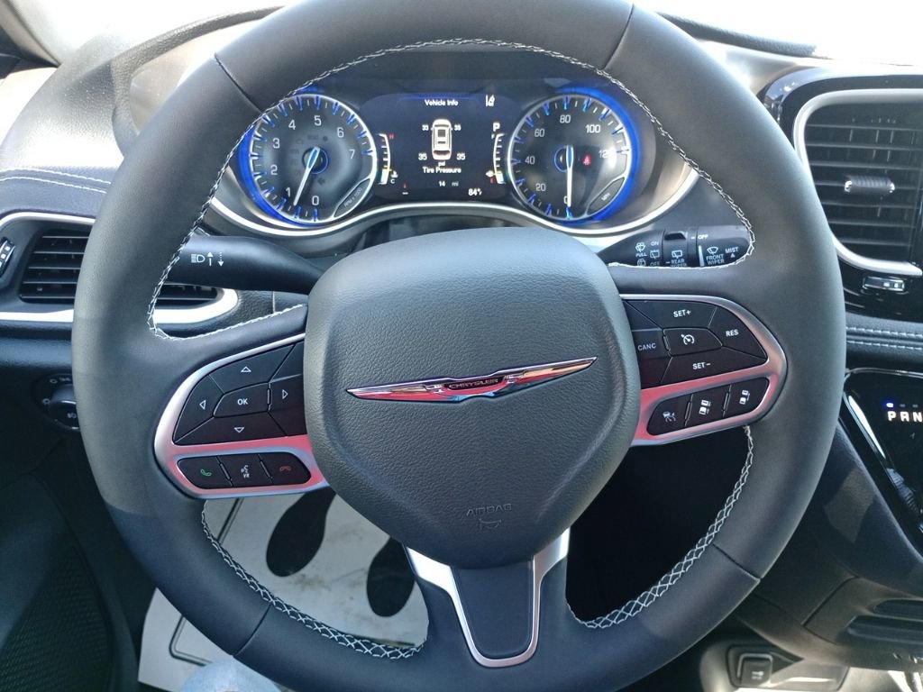New 2026 Chrysler Pacifica Select image 23