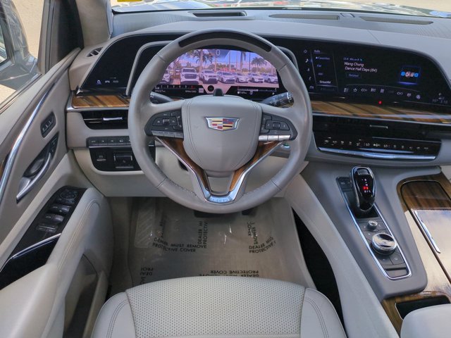 Used 2024 Cadillac Escalade Premium Luxury Platinum AWD/4WD image 16