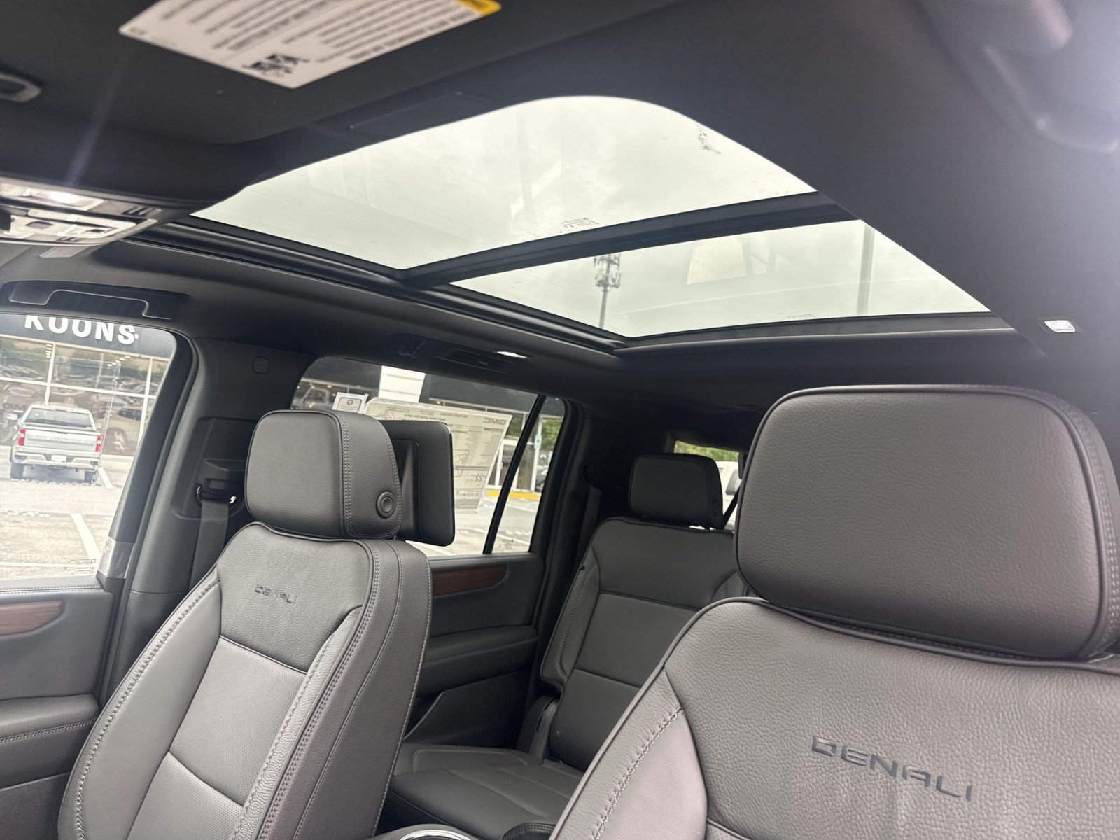 New 2026 GMC Yukon XL Denali w/ Advanced Technology Package AWD/4WD image 19