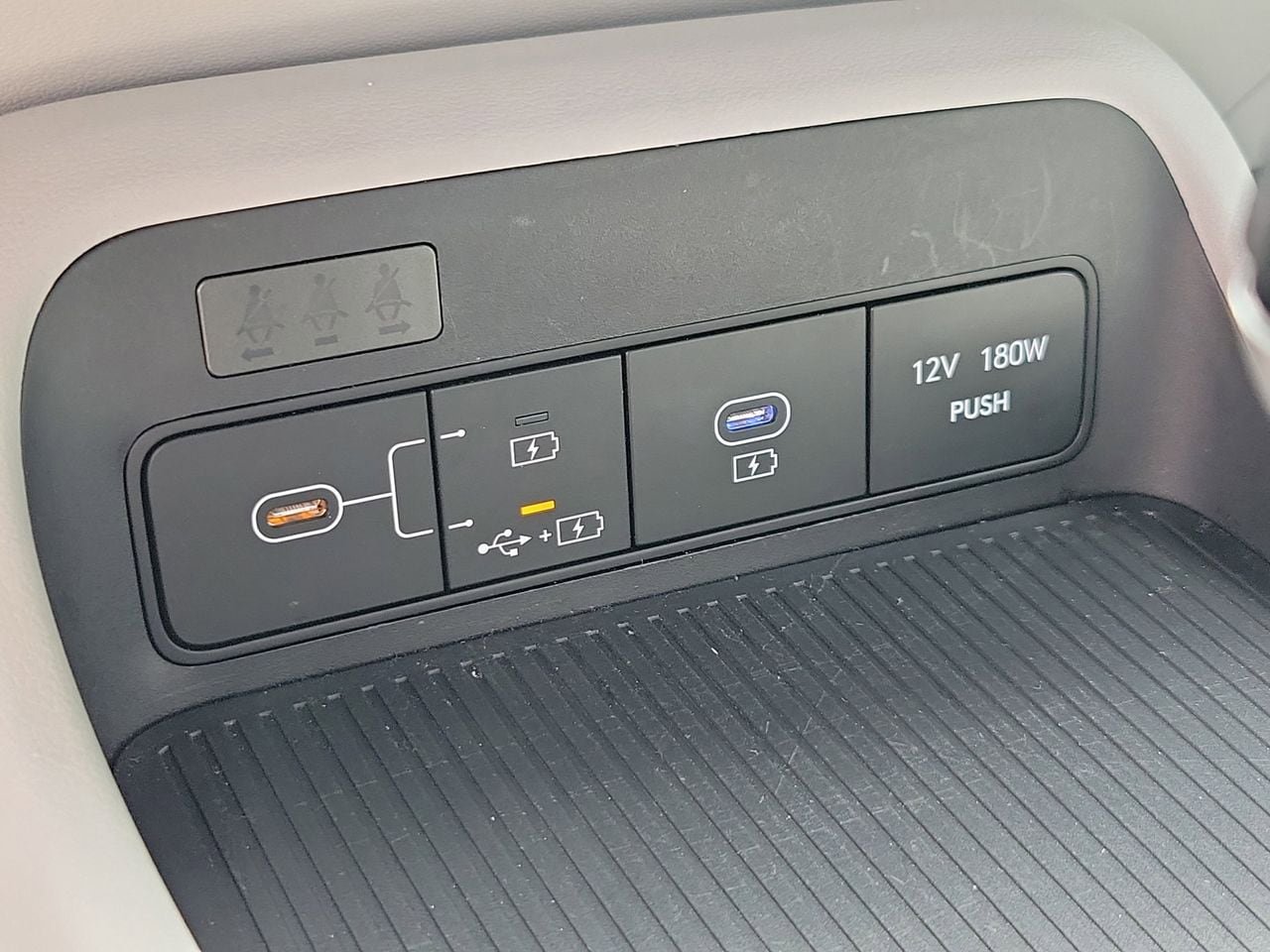 Used 2025 Hyundai Kona SEL FWD image 27