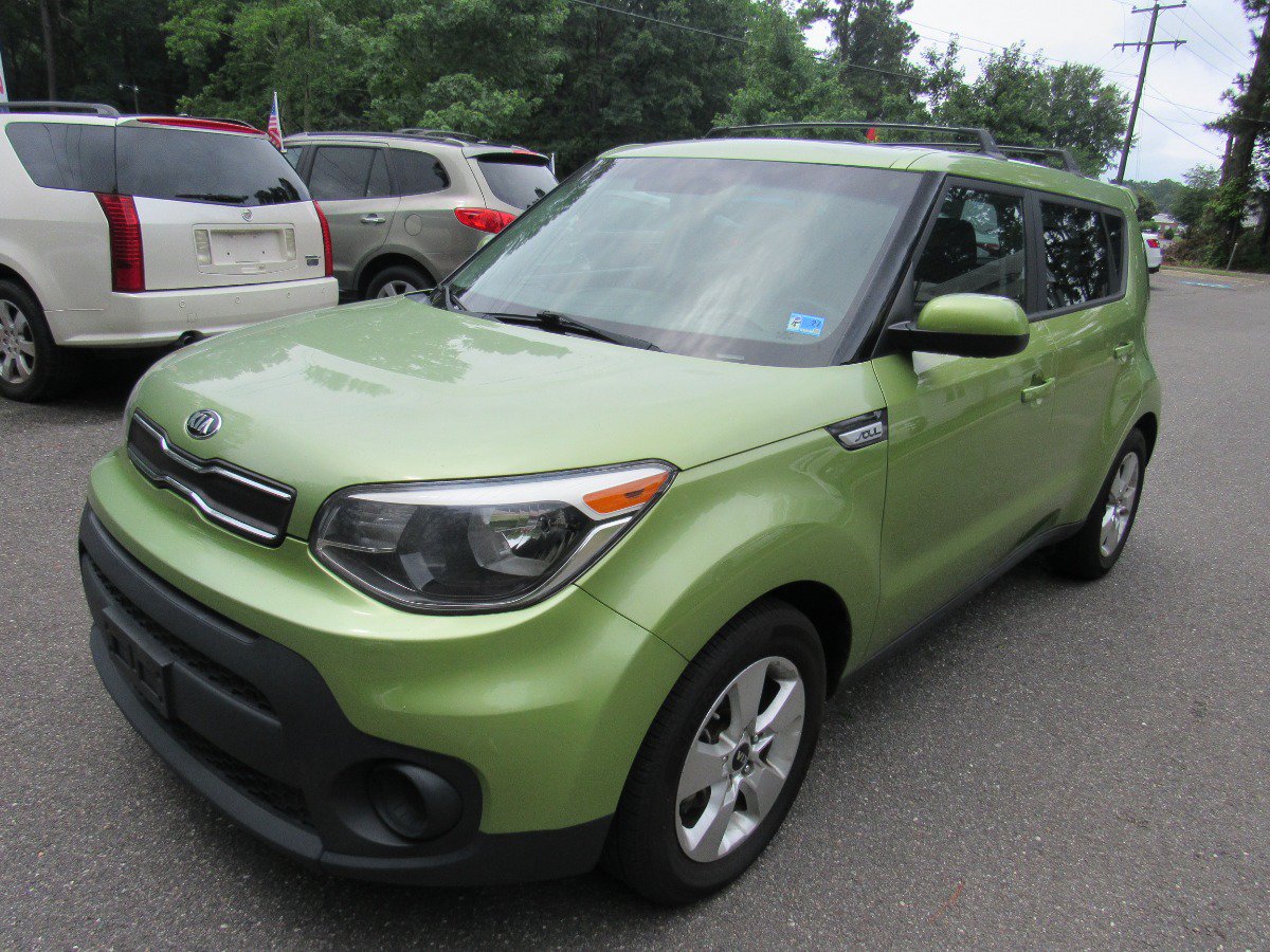 Used 2017 Kia Soul FWD image 1