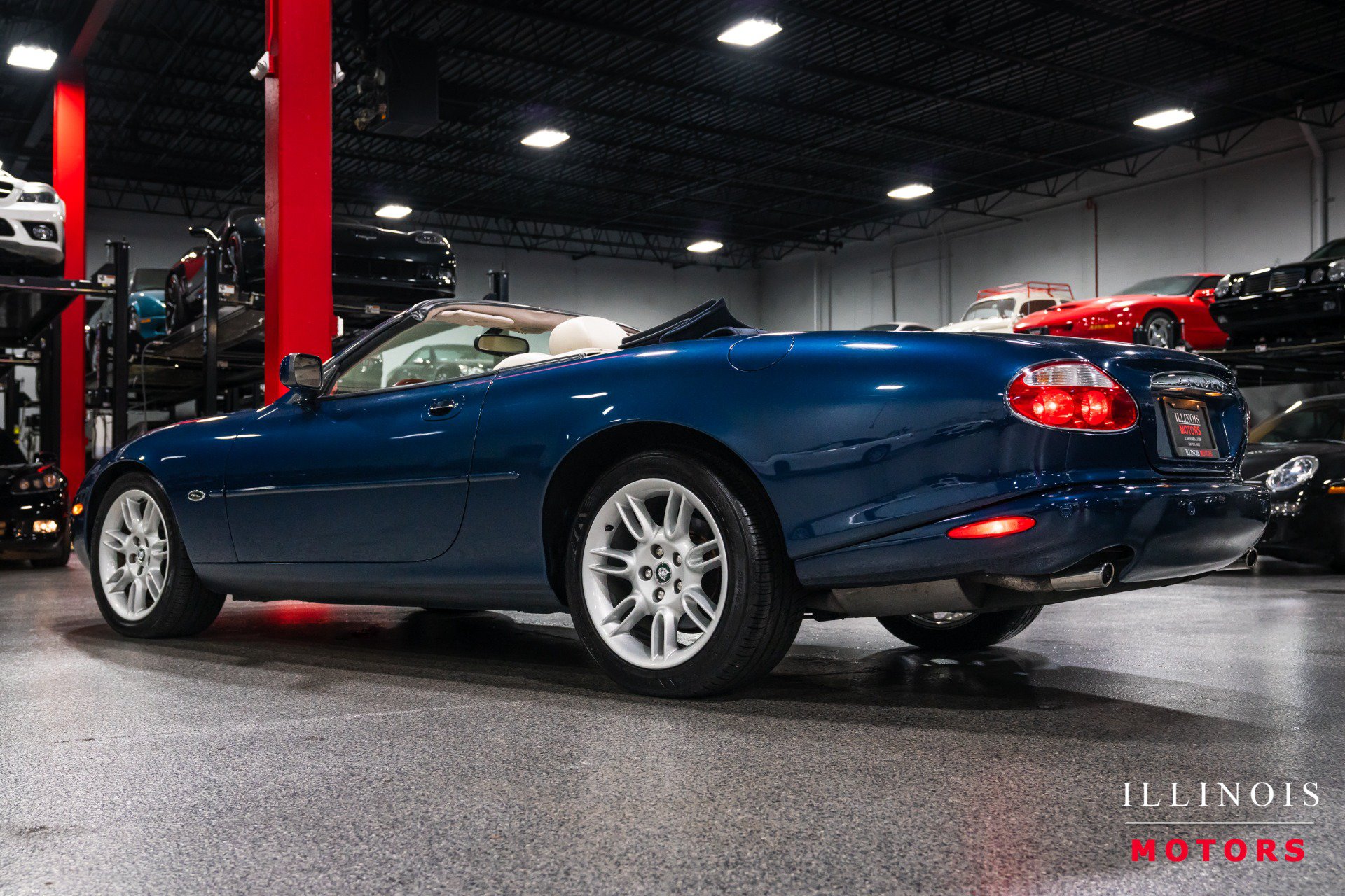 Used 2002 Jaguar XK8 Convertible RWD image 3