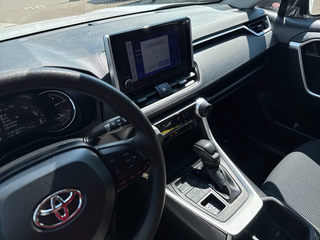 Used 2024 Toyota RAV4 LE AWD/4WD image 22