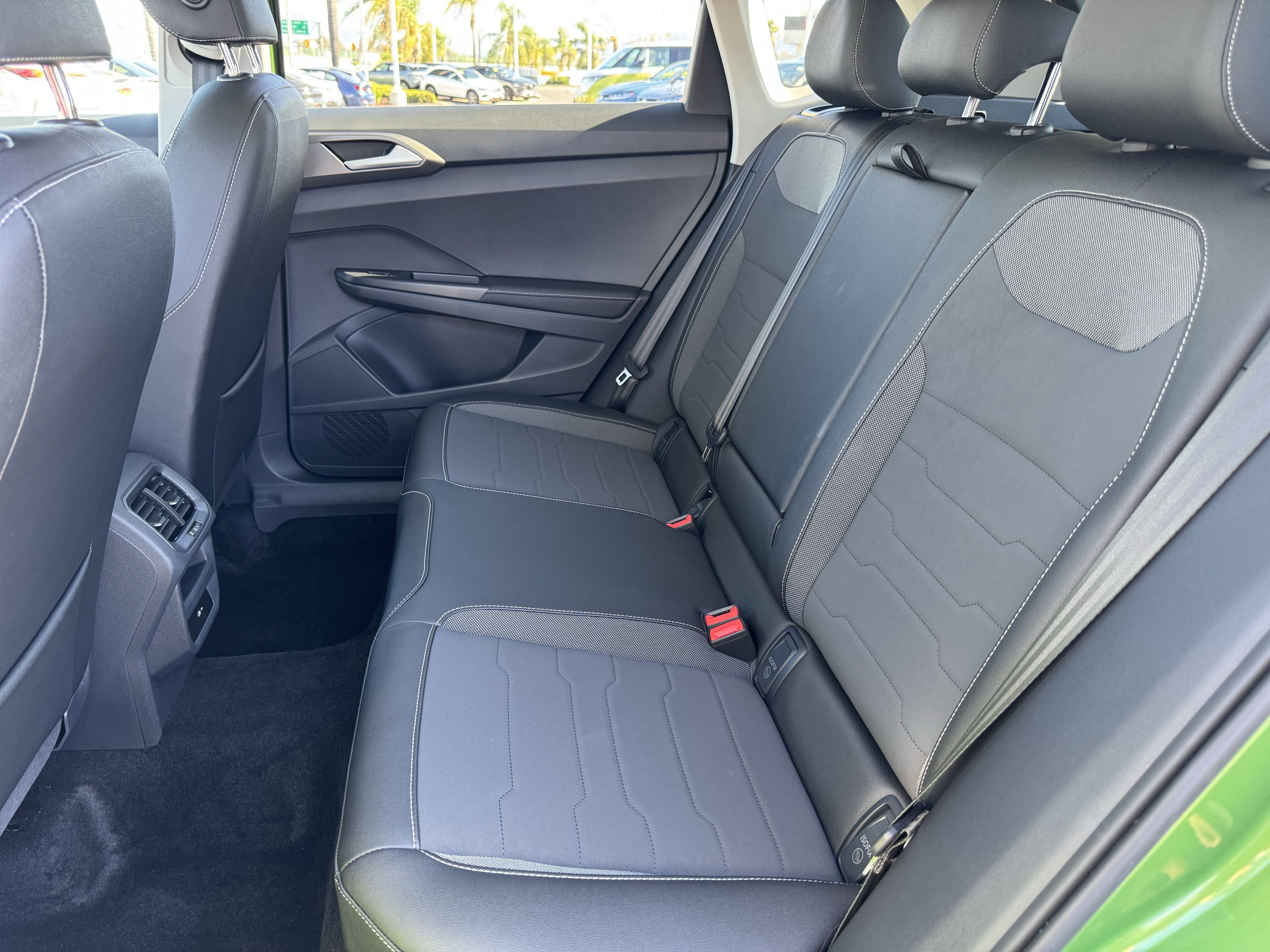 Certified 2025 Volkswagen Taos SE image 35