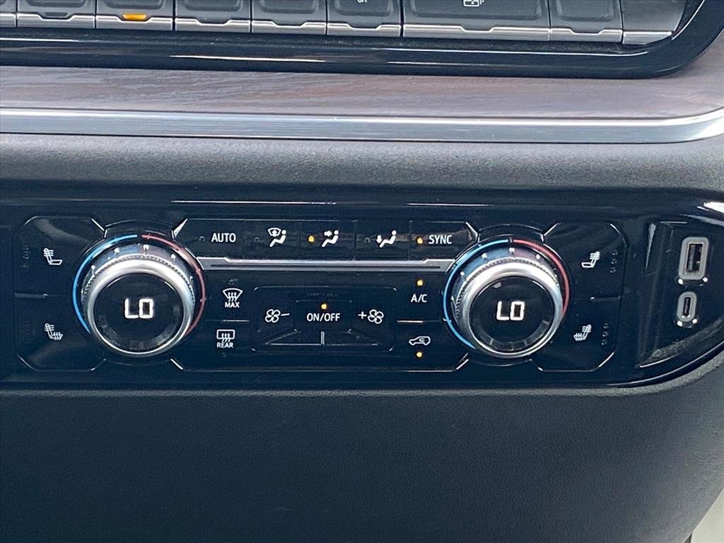 Used 2025 GMC Sierra 1500 SLT image 12