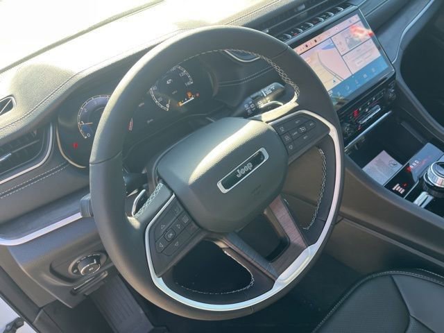 New 2025 Jeep Grand Cherokee L Limited w/ Luxury Tech Group II image 15
