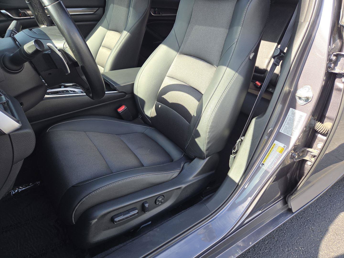 Used 2020 Honda Accord Sport image 21