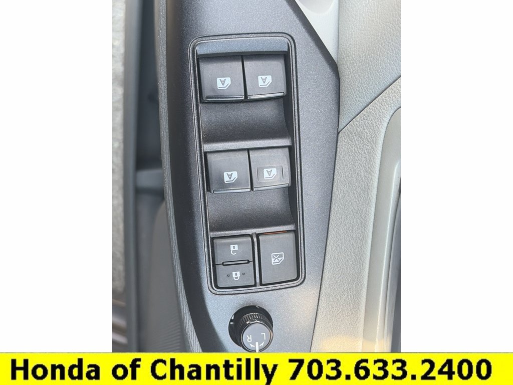 Used 2020 Toyota Sienna LE FWD image 18