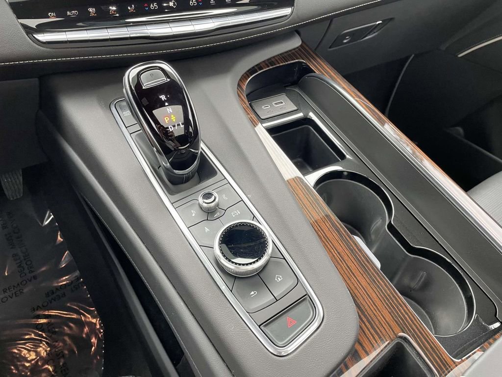 Certified 2024 Cadillac Escalade ESV Premium Luxury image 26