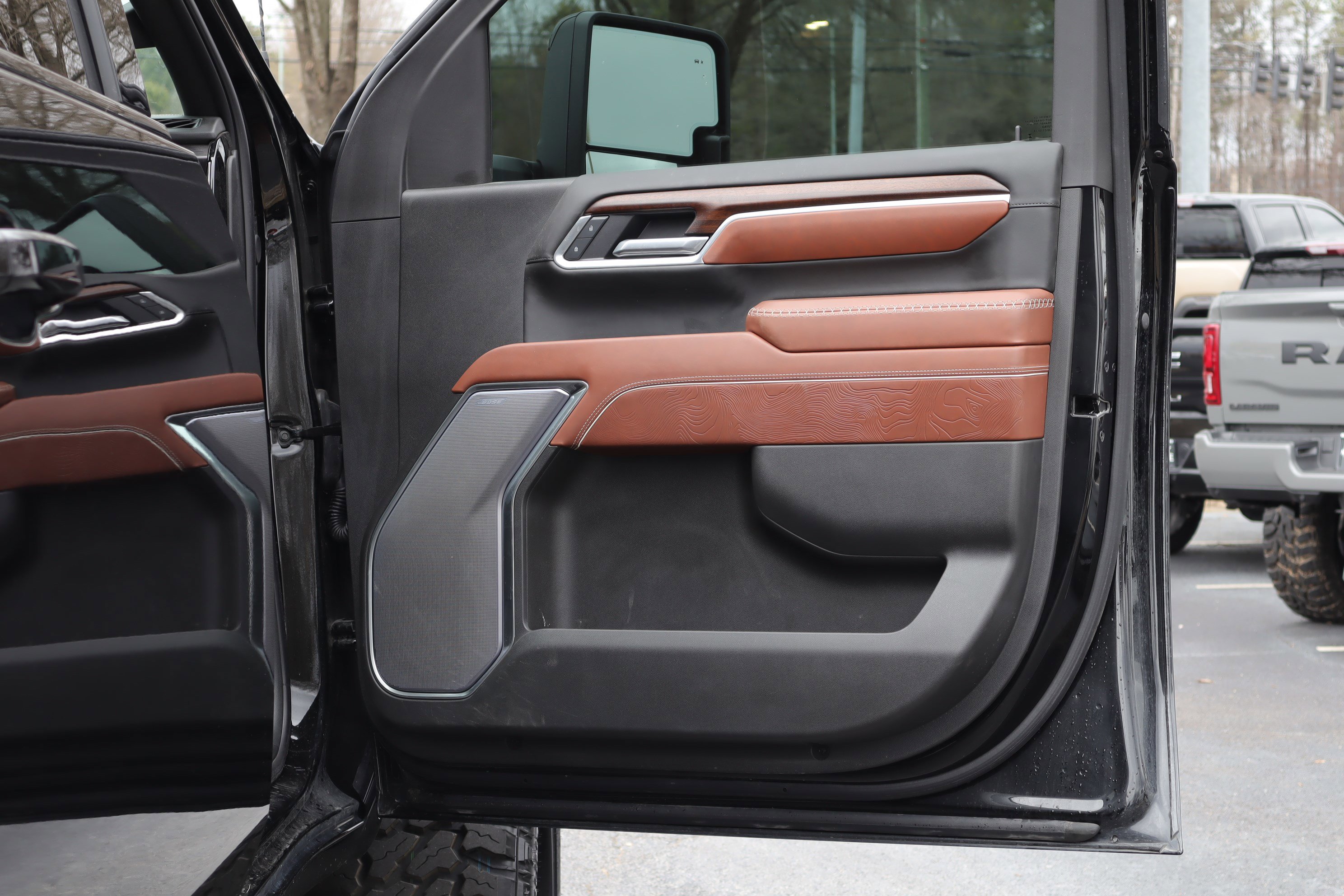 Used 2025 GMC Sierra 2500 Denali Ultimate image 29