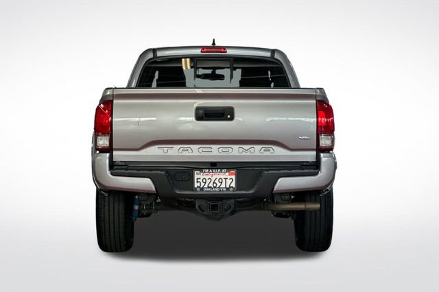 Used 2017 Toyota Tacoma TRD Sport image 5