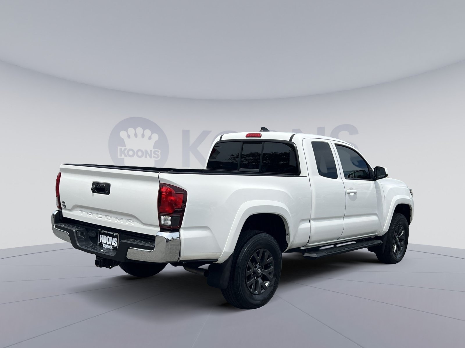 Used 2021 Toyota Tacoma SR5 RWD image 11
