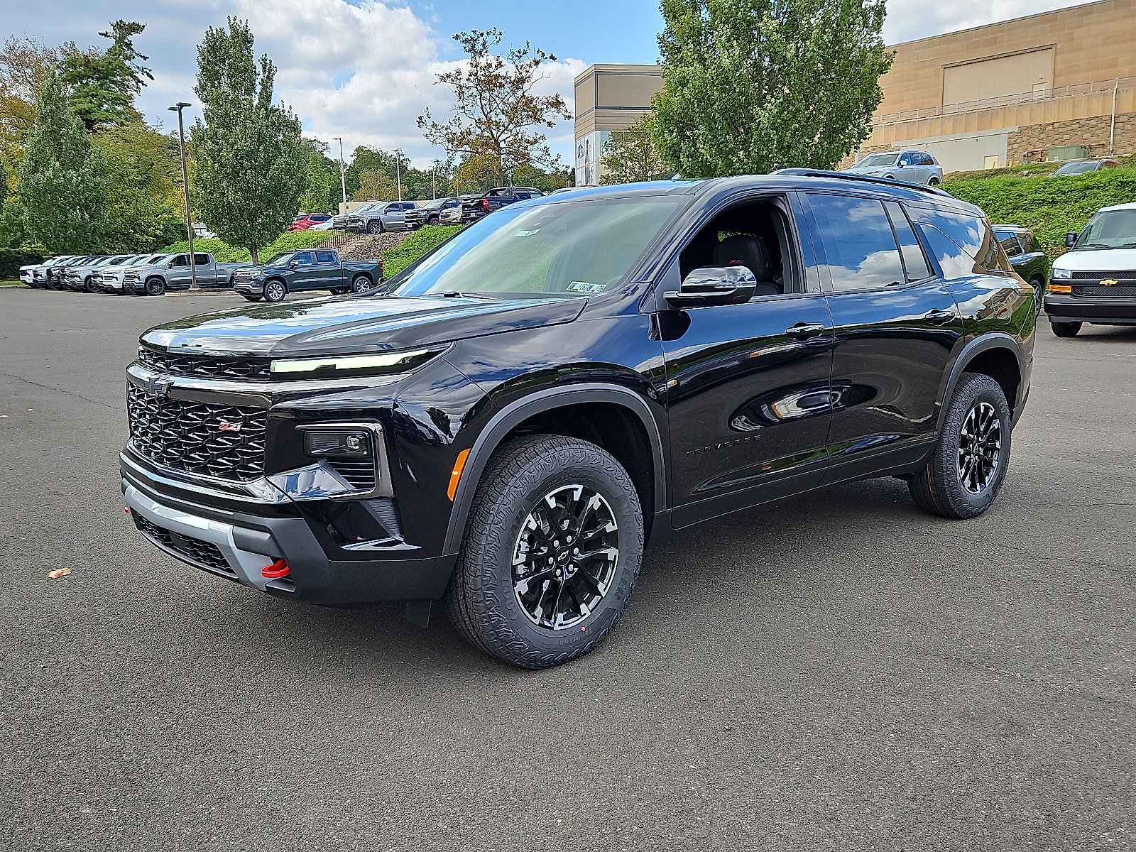 New 2026 Chevrolet Traverse Z71 image 2