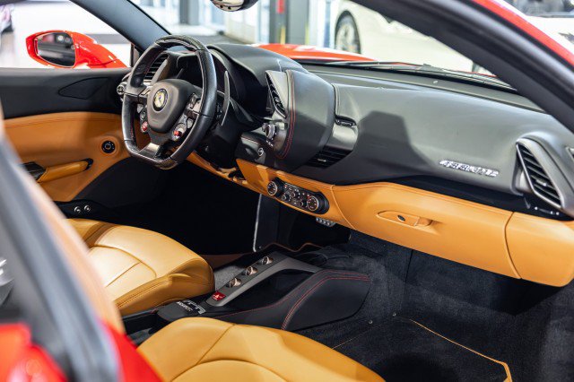 Used 2016 Ferrari 488 GTB RWD image 45