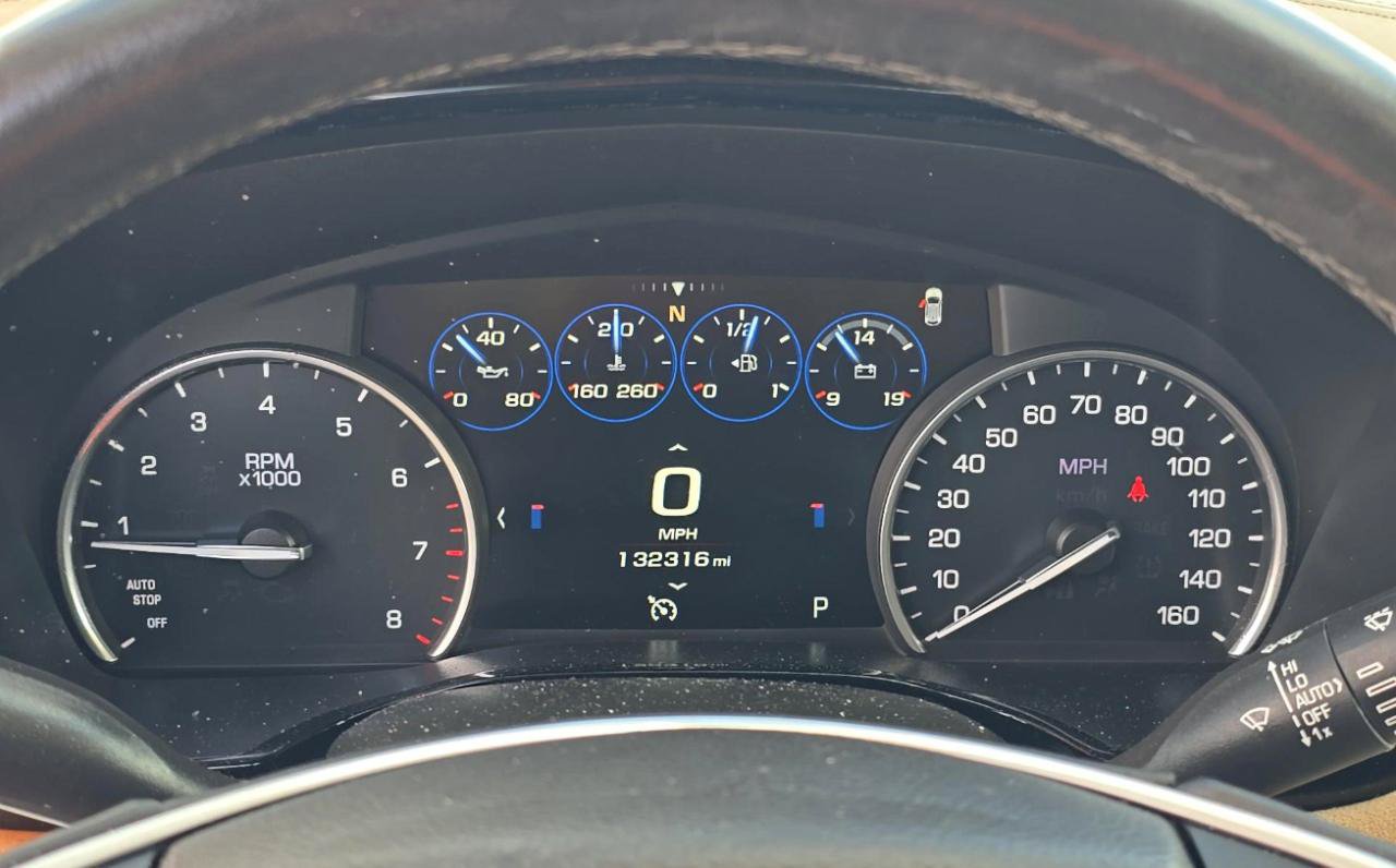 Used 2017 Cadillac XT5 Platinum AWD/4WD image 18