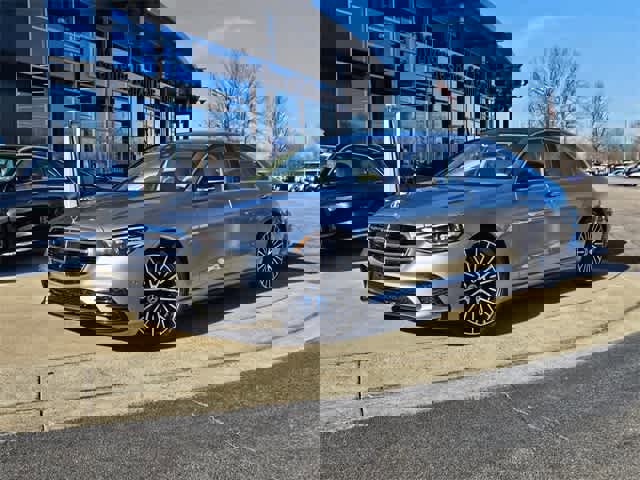 Used 2021 Mercedes-Benz S 580 4MATIC Sedan image 1