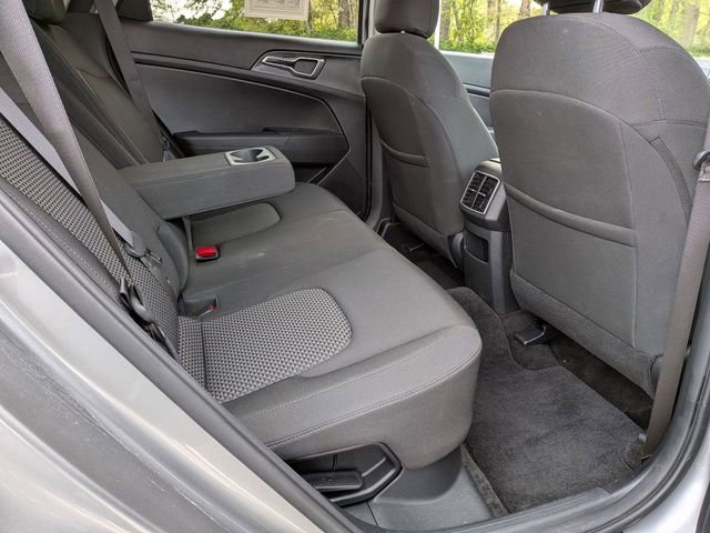 Used 2025 Kia Sportage LX FWD image 22