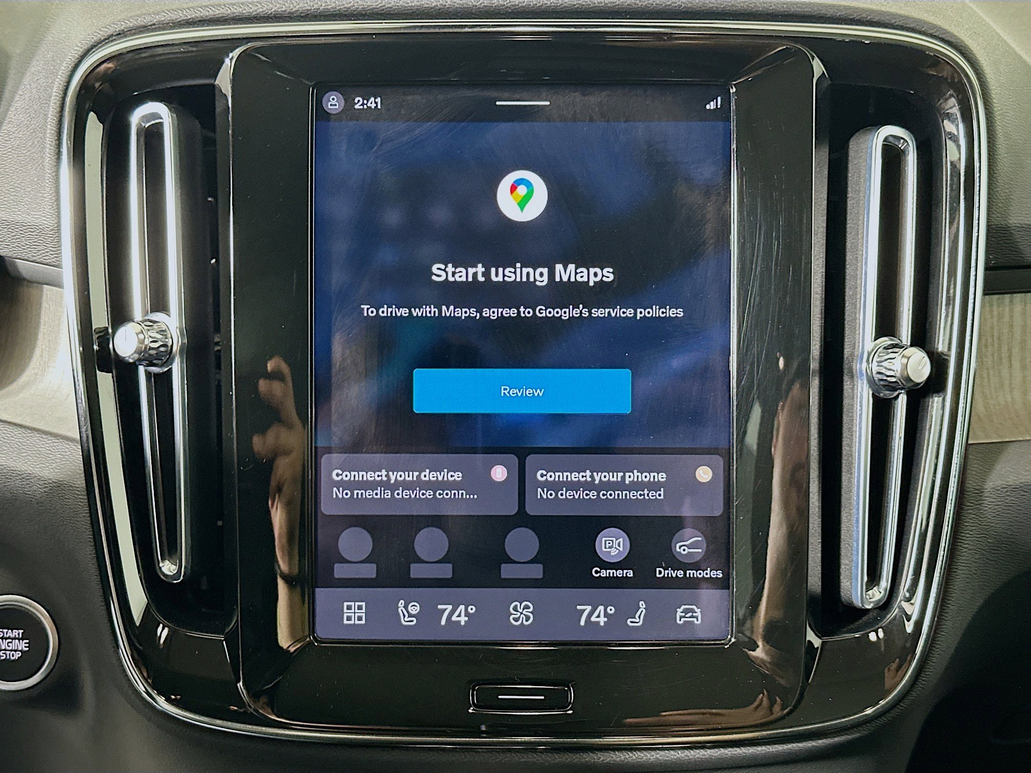 Used 2025 Volvo XC40 B5 Plus image 22