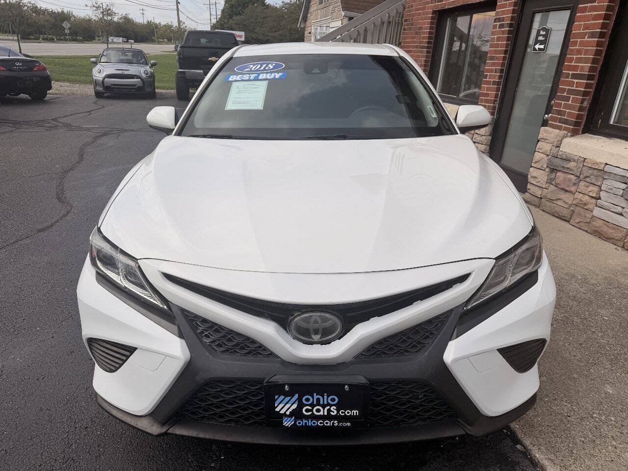 Used 2018 Toyota Camry SE FWD image 3