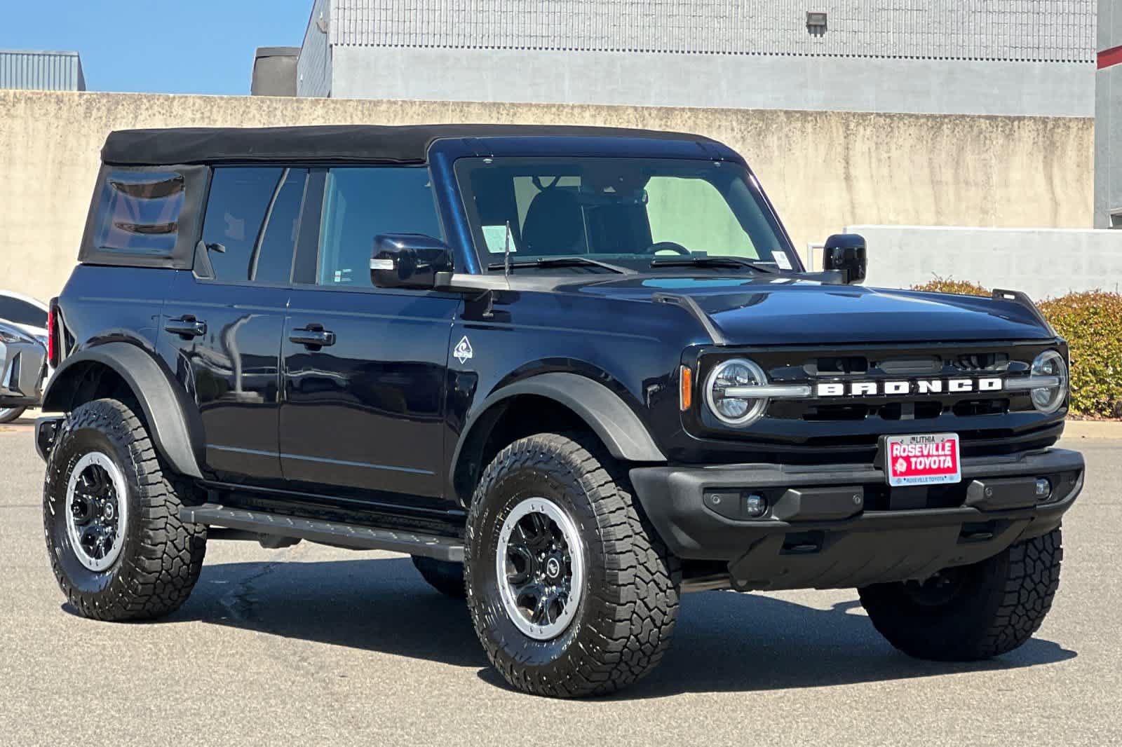 Used 2021 Ford Bronco Outer Banks w/ Sasquatch Package AWD/4WD image 5