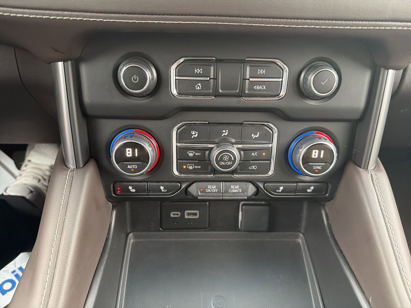 Used 2024 Chevrolet Tahoe LT image 16