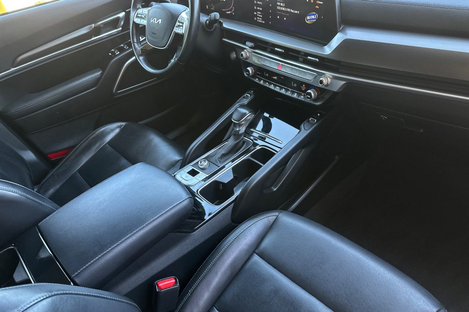 Used 2023 Kia Telluride S image 17