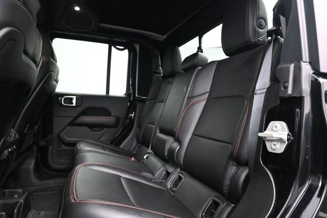 Used 2024 Jeep Gladiator Rubicon w/ Technology Group AWD/4WD image 22