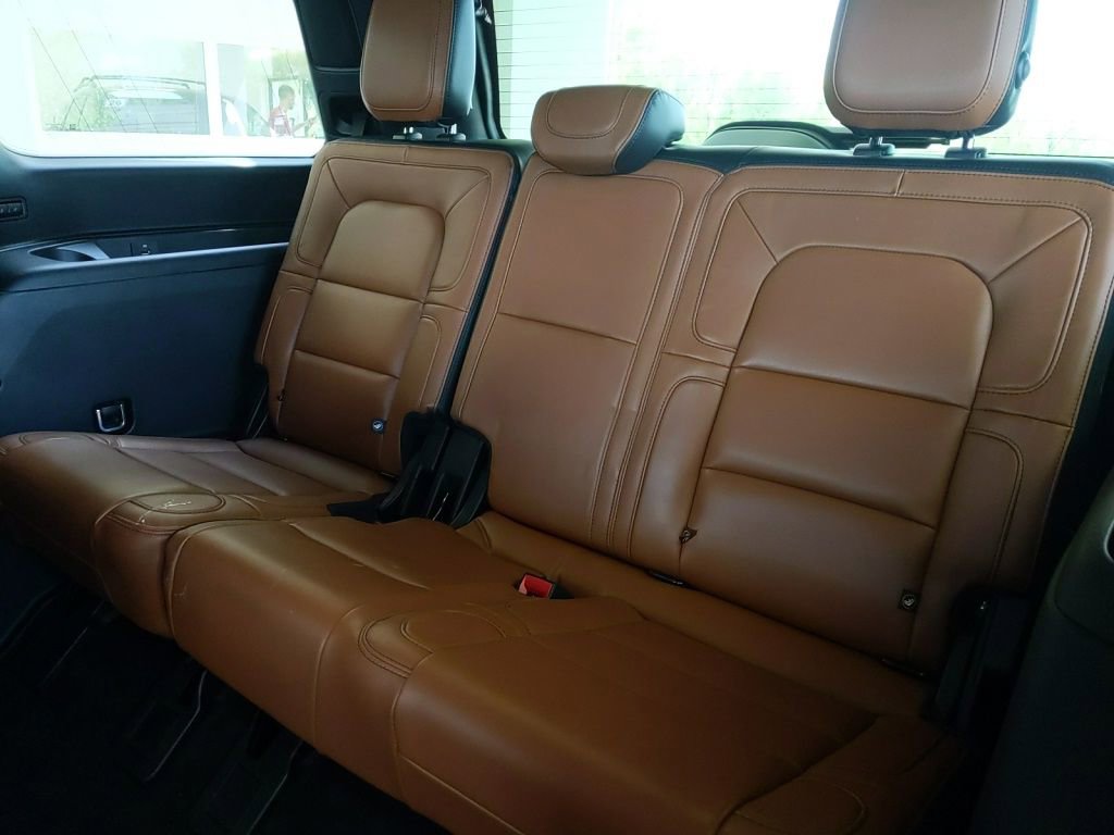 Used 2021 Lincoln Navigator Reserve AWD/4WD image 15