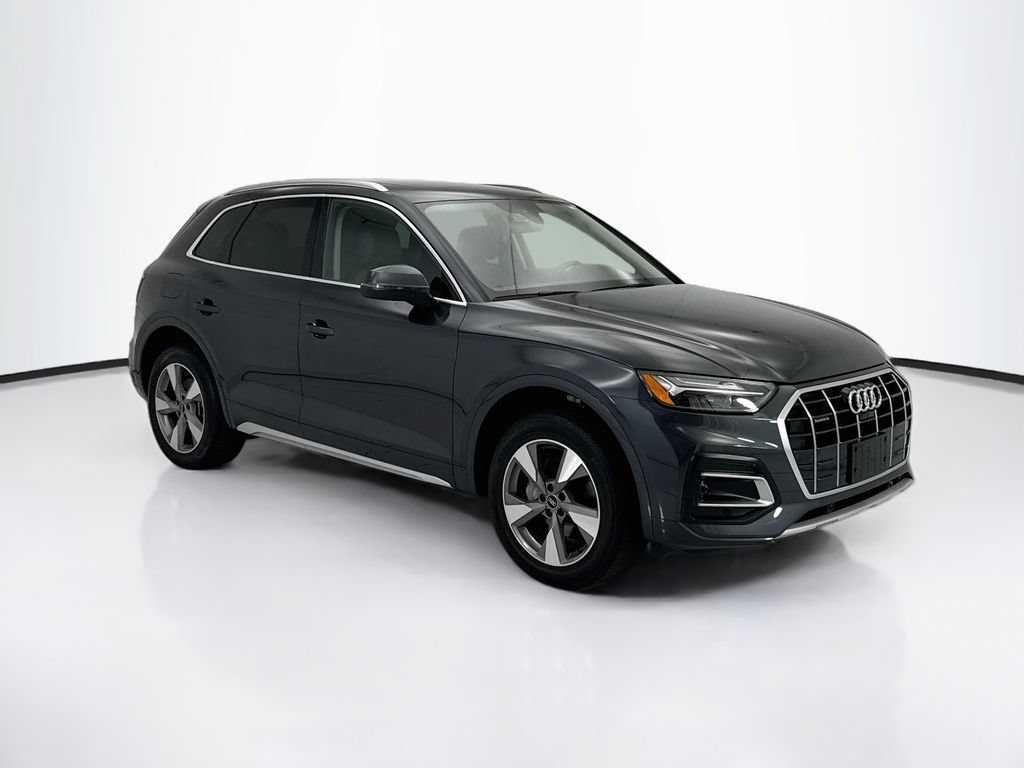 Used 2023 Audi Q5 2.0T Premium Plus w/ Premium Plus Package AWD/4WD image 3