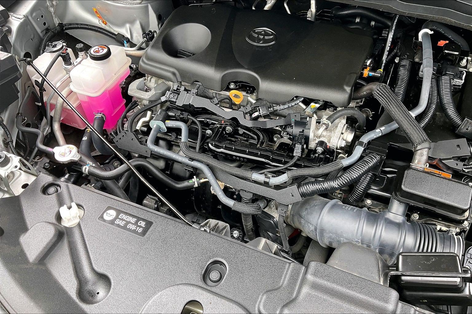 Used 2025 Toyota Sienna XLE FWD image 37