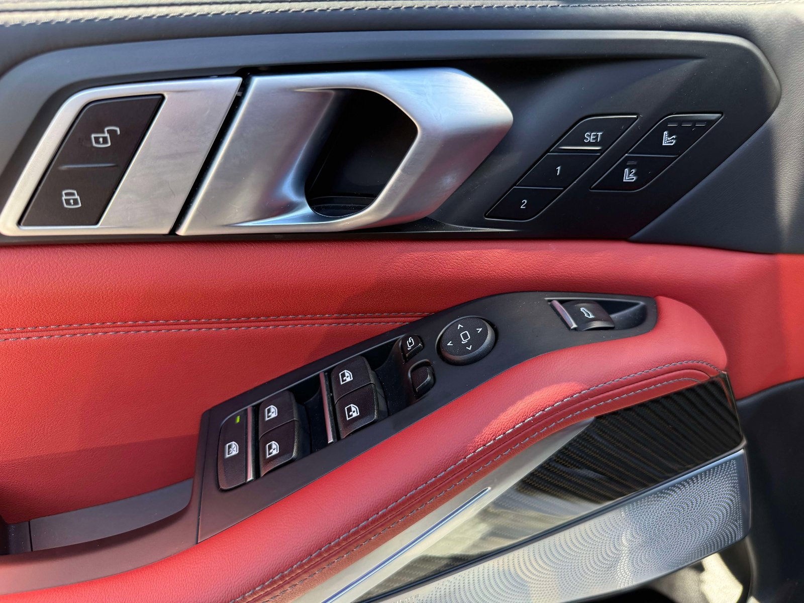 Used 2025 BMW X5 M Competition w/ Executive Package image 33