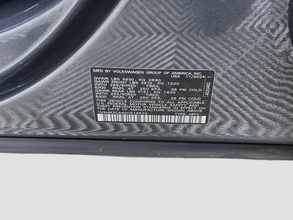 Used 2025 Volkswagen Atlas SE AWD/4WD image 33
