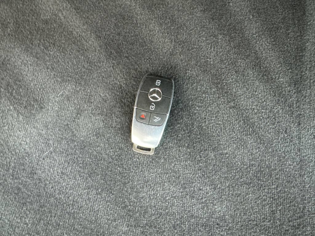 Used 2024 Mercedes-Benz GLB 250 image 74