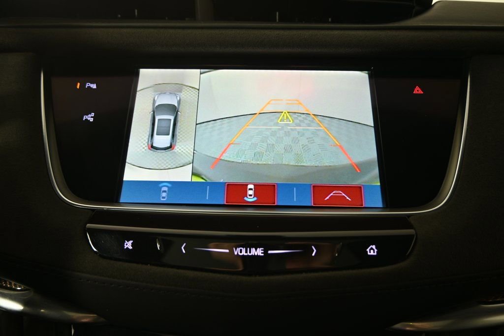 Used 2018 Cadillac XT5 Platinum w/ Driver Assist Package image 29