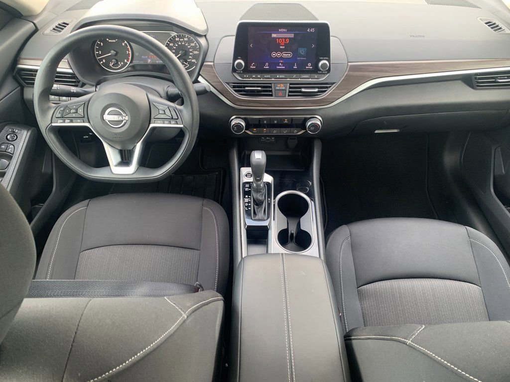 Used 2024 Nissan Altima 2.5 SV image 15